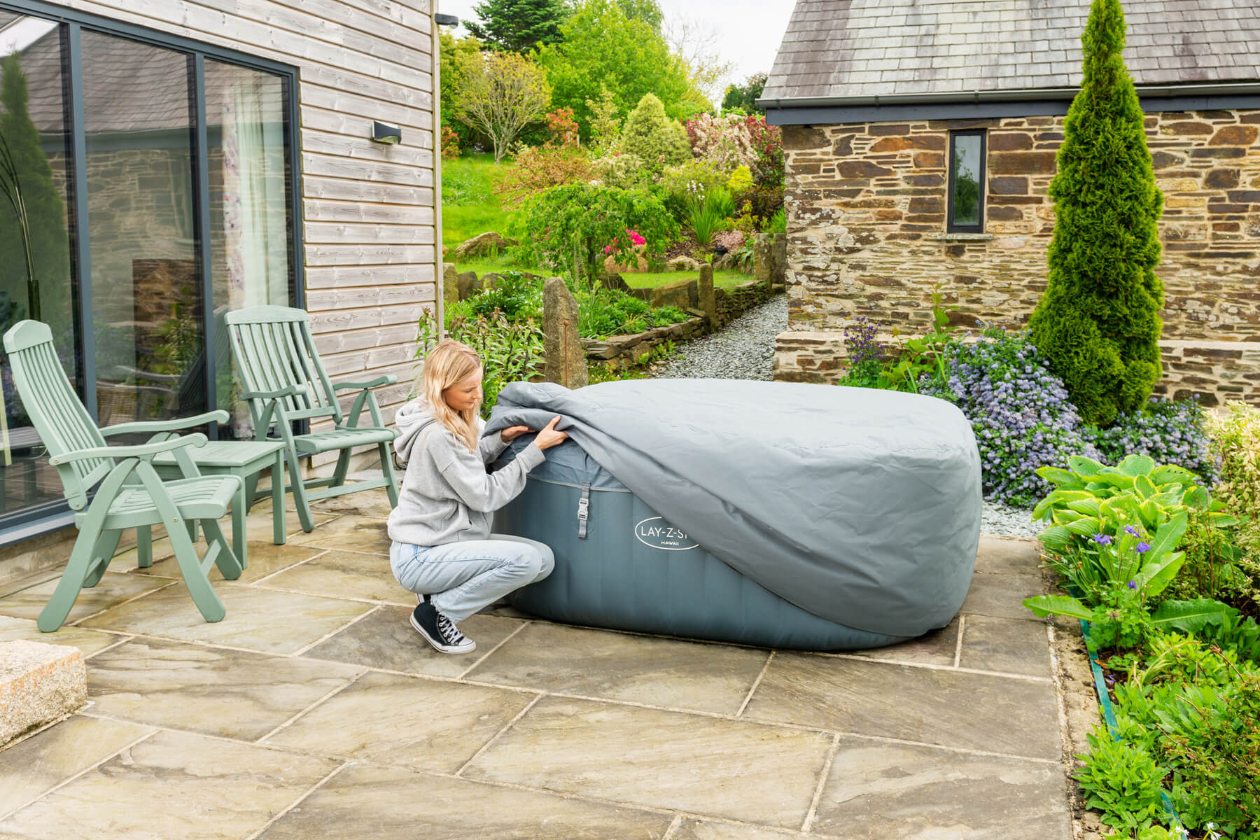 Square Thermal Hot Tub Cover - Small 180cm x 71cm - Image 3