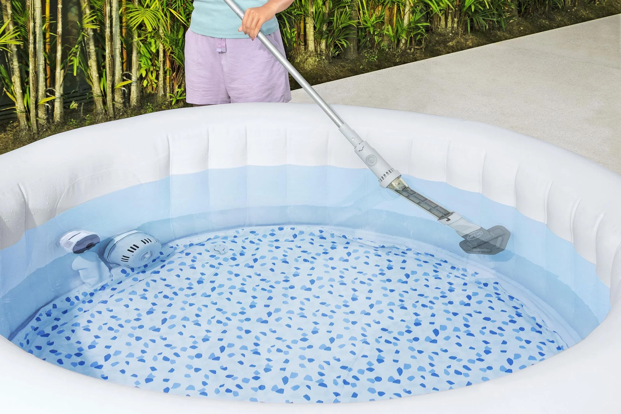 Rechargeable Underwater Vacuum - Image 4